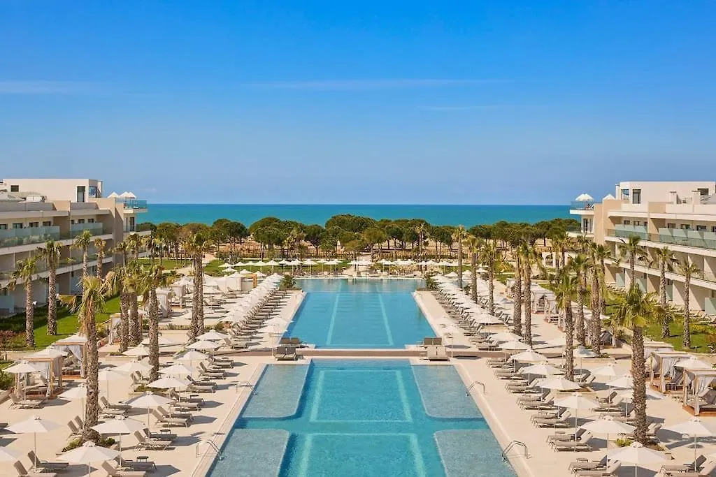 San Pietro, Sunshine Two Bedroom Apartment Durres